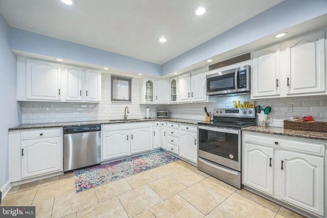 42 CENTURA, Cherry Hill, NJ 08003