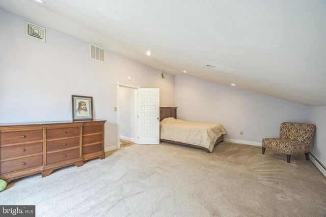 42 CENTURA, Cherry Hill, NJ 08003