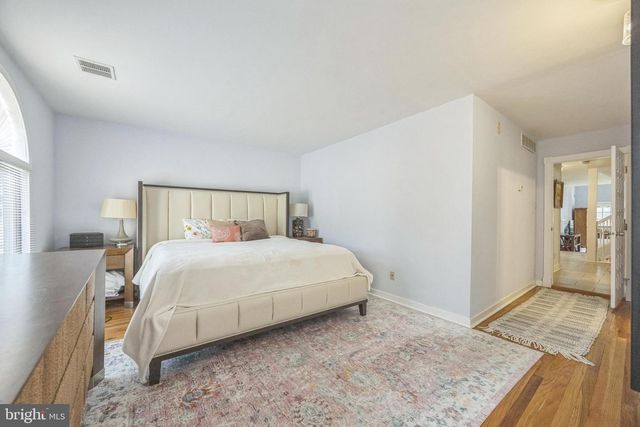 42 CENTURA, Cherry Hill, NJ 08003