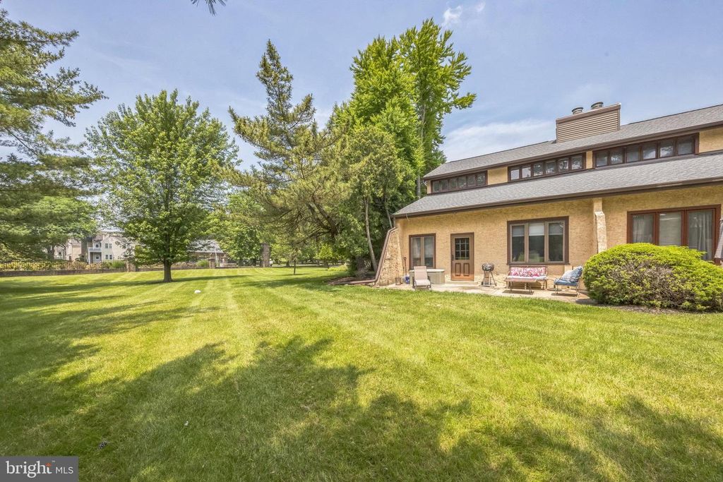 42 CENTURA, Cherry Hill, NJ 08003