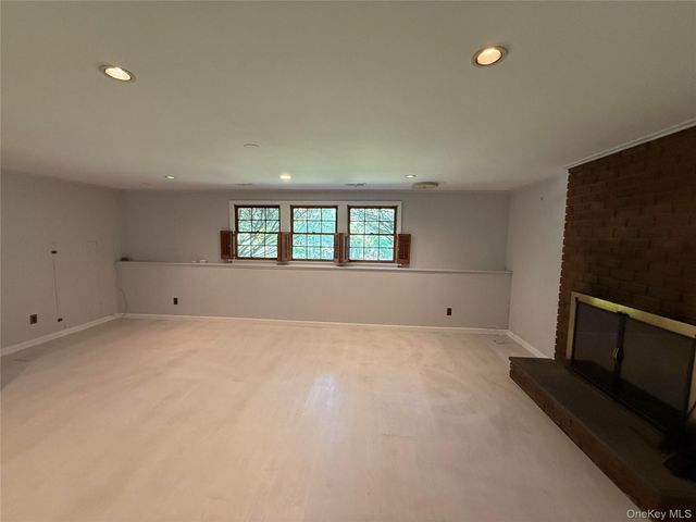 58 Quakerbridge Road, Ossining, NY 10562