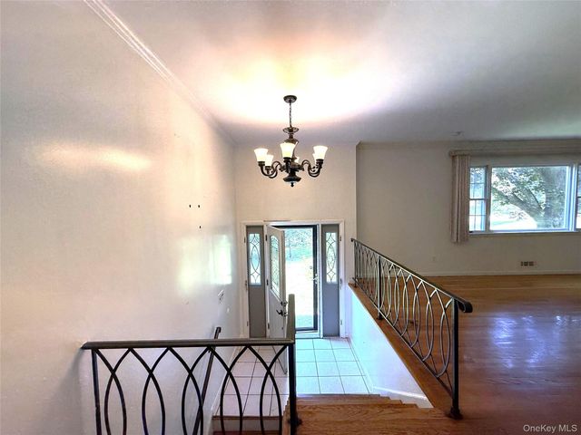 58 Quakerbridge Road, Ossining, NY 10562