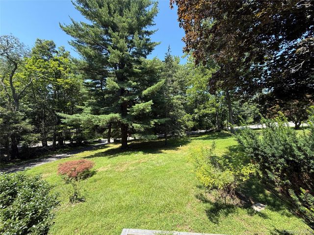 58 Quakerbridge Road, Ossining, NY 10562