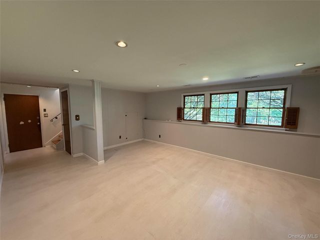 58 Quakerbridge Road, Ossining, NY 10562