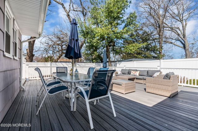 485 Freehold Street, Oakhurst, NJ 07755