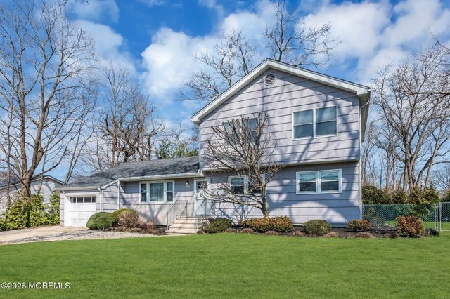 485 Freehold Street, Oakhurst, NJ 07755