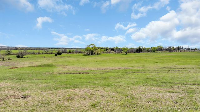 3894 Red Oak, Sulphur, OK 73086