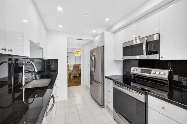 2800 Island Blvd 1005, Aventura, FL 33160