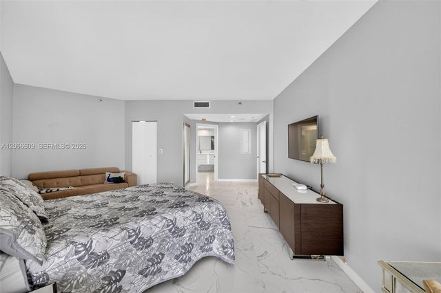 2800 Island Blvd 1005, Aventura, FL 33160