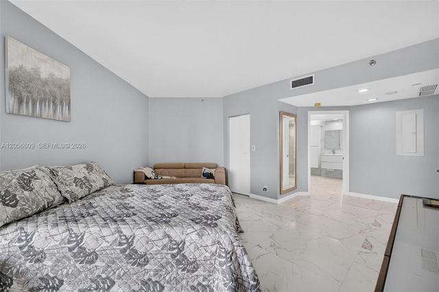2800 Island Blvd 1005, Aventura, FL 33160