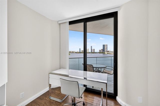 2800 Island Blvd 1005, Aventura, FL 33160