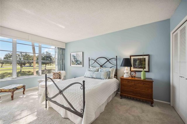 7461 W COUNTRY CLUB DRIVE N 207, Sarasota, FL 34243