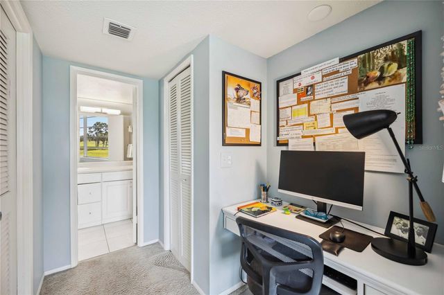 7461 W COUNTRY CLUB DRIVE N 207, Sarasota, FL 34243