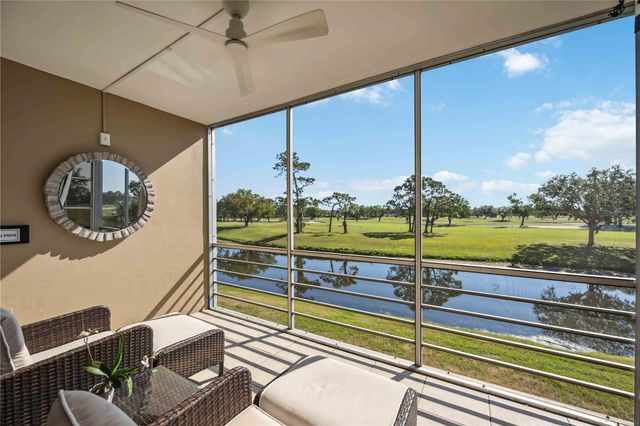 7461 W COUNTRY CLUB DRIVE N 207, Sarasota, FL 34243