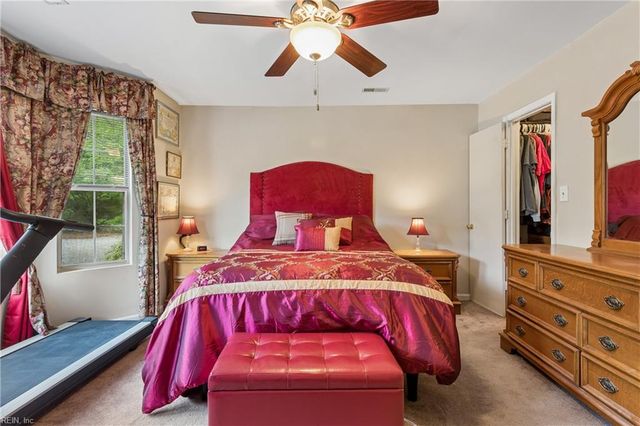 3677 Buckeye LN, Hayes, VA 23072