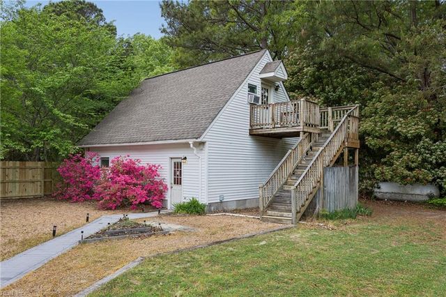 3677 Buckeye LN, Hayes, VA 23072