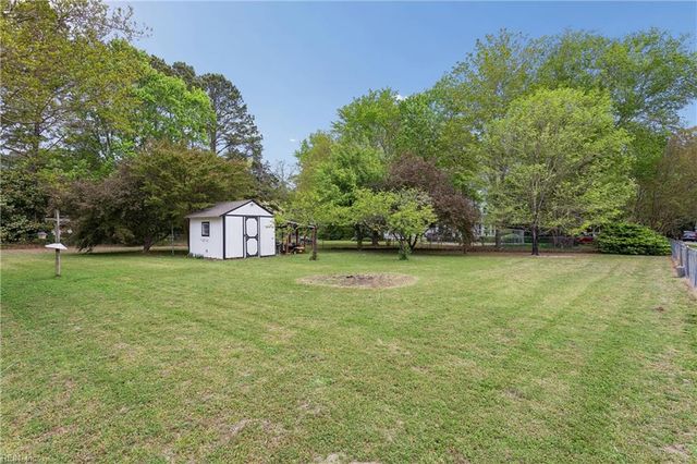 3677 Buckeye LN, Hayes, VA 23072