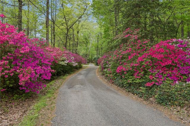 3677 Buckeye LN, Hayes, VA 23072