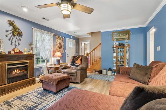 3677 Buckeye LN, Hayes, VA 23072