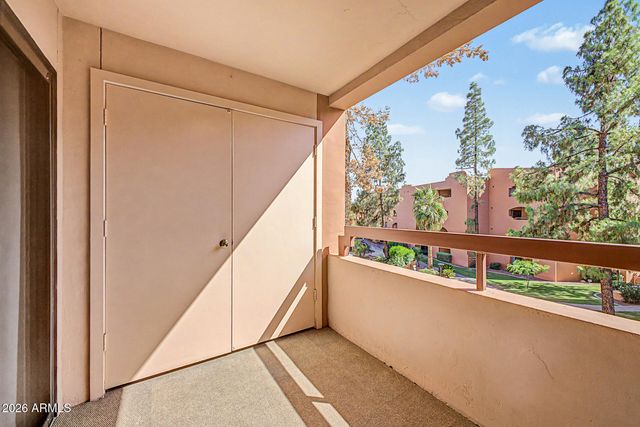 12222 N PARADISE VILLAGE Parkway S 323, Phoenix, AZ 85032