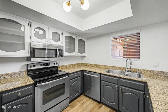 12222 N PARADISE VILLAGE Parkway S 323, Phoenix, AZ 85032