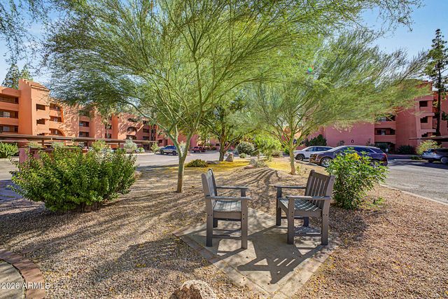 12222 N PARADISE VILLAGE Parkway S 323, Phoenix, AZ 85032
