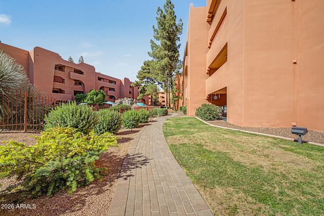 12222 N PARADISE VILLAGE Parkway S 323, Phoenix, AZ 85032