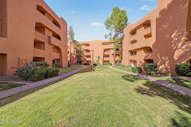 12222 N PARADISE VILLAGE Parkway S 323, Phoenix, AZ 85032