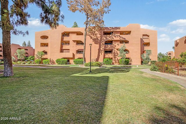 12222 N PARADISE VILLAGE Parkway S 323, Phoenix, AZ 85032