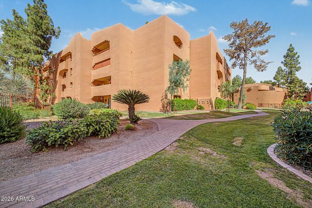 12222 N PARADISE VILLAGE Parkway S 323, Phoenix, AZ 85032