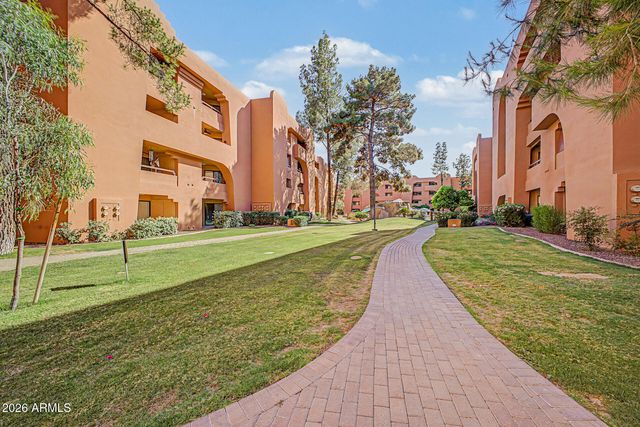 12222 N PARADISE VILLAGE Parkway S 323, Phoenix, AZ 85032