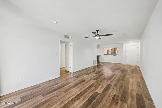 12222 N PARADISE VILLAGE Parkway S 323, Phoenix, AZ 85032