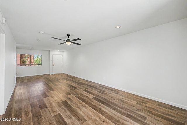 12222 N PARADISE VILLAGE Parkway S 323, Phoenix, AZ 85032