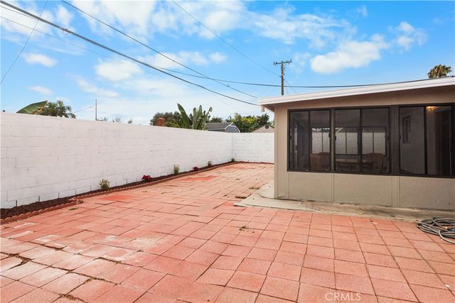 2041 S Pacific, Santa Ana, CA 92704