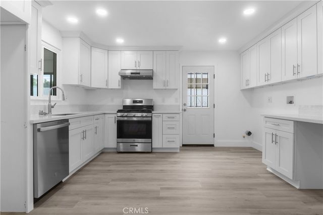 2041 S Pacific, Santa Ana, CA 92704