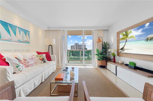 100 Bayview Dr 507, Sunny Isles Beach, FL 33160