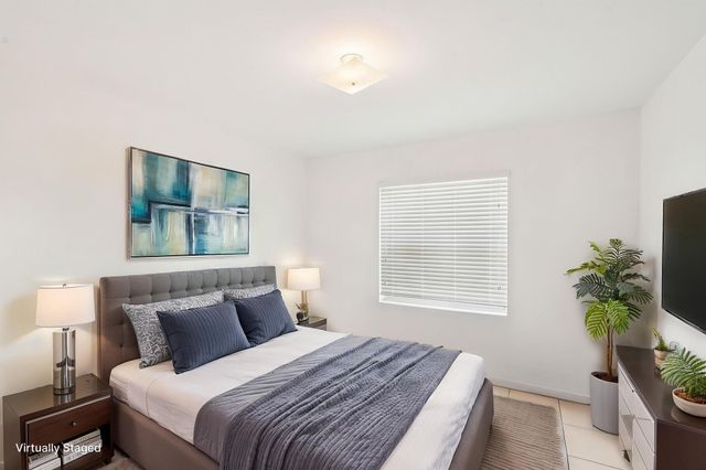 2331 N 66th Terrace, Hollywood, FL 33024