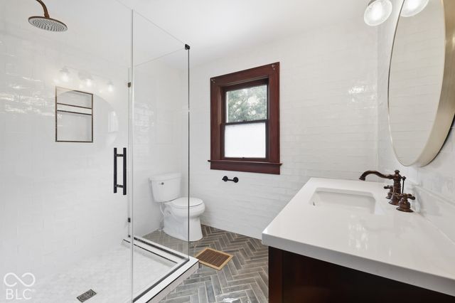 6415 Oaklandon Road, Indianapolis, IN 46236