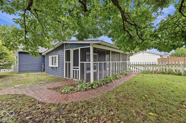 6415 Oaklandon Road, Indianapolis, IN 46236