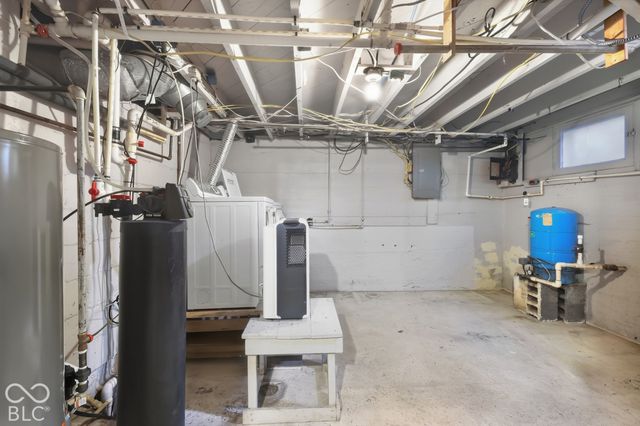 6415 Oaklandon Road, Indianapolis, IN 46236