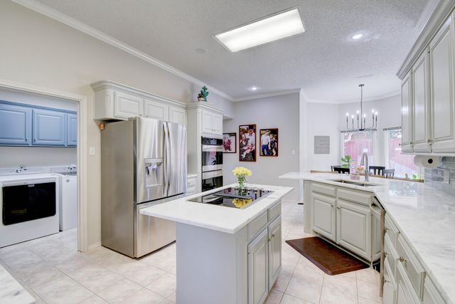 8609 Vicksburg Avenue, Lubbock, TX 79424