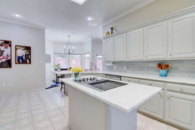 8609 Vicksburg Avenue, Lubbock, TX 79424