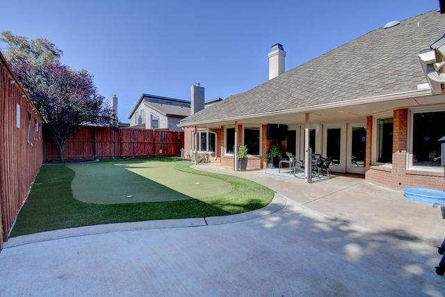 8609 Vicksburg Avenue, Lubbock, TX 79424