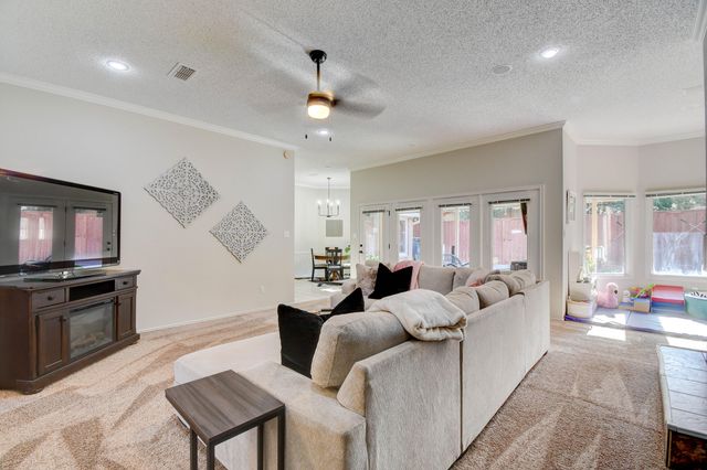 8609 Vicksburg Avenue, Lubbock, TX 79424