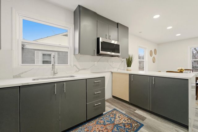 747 N Lafayette Street, Griffith, IN 46319