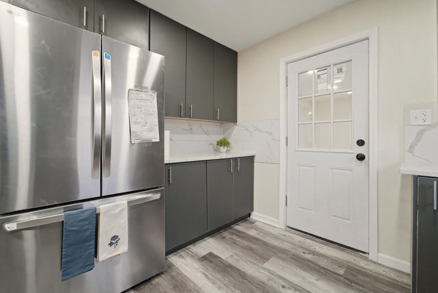 747 N Lafayette Street, Griffith, IN 46319