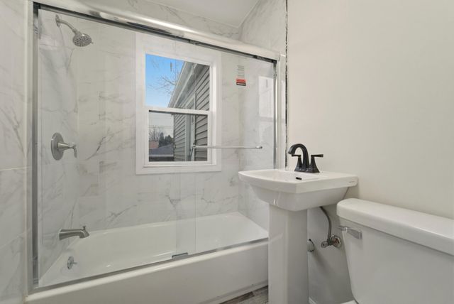 747 N Lafayette Street, Griffith, IN 46319