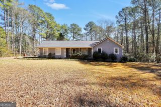 31 Willow Creek Drive, Locust Grove, GA 30248