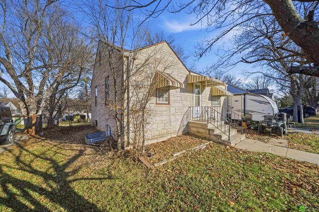 5920 Huntington Avenue, Lincoln, NE 68507