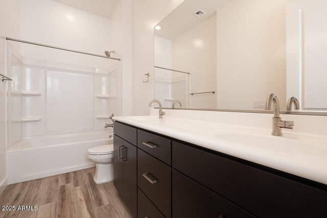 366 E Las Perlas Lane, San Tan Valley, AZ 85140